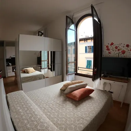 Five Roses Flat